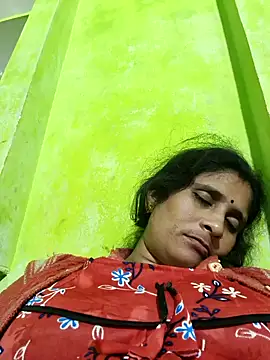 Hot-piuy online show from November 2025 05:17:02 PM