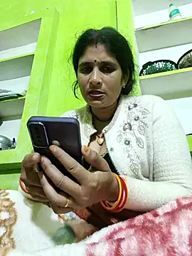 Hot-piuy online show from November 2025 10:13:02 PM