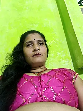 Hot-piuy online show from October 2025 05:09:02 PM