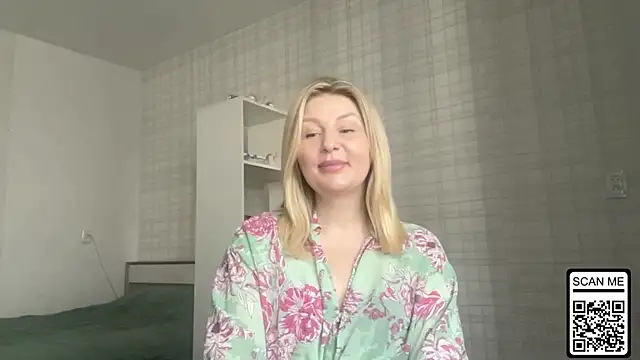 Snapshot of Blondie_xoxoxo chatting on February 2026 10:17:02 AM Blondie xoxoxo online show from February 2026 10:17:02 AM