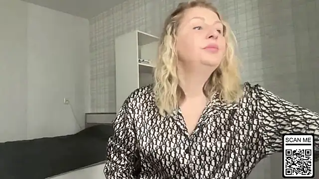 Snapshot of Blondie_xoxoxo chatting on February 2026 10:15:02 AM Blondie xoxoxo online show from February 2026 10:15:02 AM