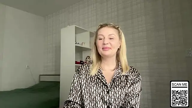 Snapshot of Blondie_xoxoxo chatting on February 2026 09:17:01 AM Blondie xoxoxo online show from February 2026 09:17:01 AM