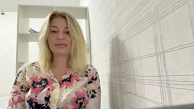 Blondie xoxoxo online show from September 2025 05:58:01 AM