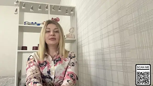 Snapshot of Blondie_xoxoxo chatting on January 2026 08:40:02 AM Blondie xoxoxo online show from January 2026 08:40:02 AM