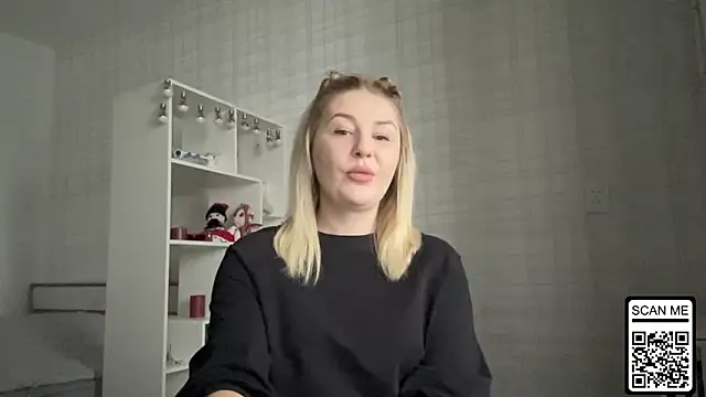 Snapshot of Blondie_xoxoxo chatting on January 2026 07:12:02 AM Blondie xoxoxo online show from January 2026 07:12:02 AM