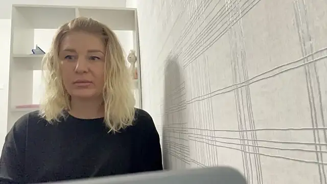 Blondie xoxoxo online show from September 2025 07:58:02 AM