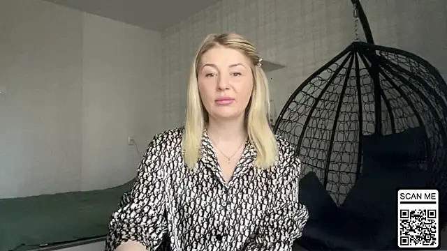 Blondie xoxoxo online show from April 2026 11:06:01 AM