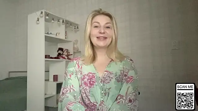 Snapshot of Blondie_xoxoxo chatting on February 2026 06:40:02 AM Blondie xoxoxo online show from February 2026 06:40:02 AM