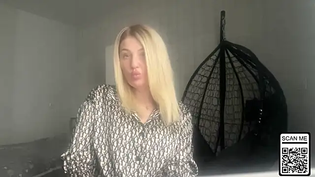 Blondie xoxoxo online show from April 2026 01:46:01 PM