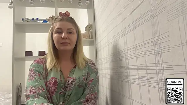 Snapshot of Blondie_xoxoxo chatting on January 2026 02:53:02 PM Blondie xoxoxo online show from January 2026 02:53:02 PM