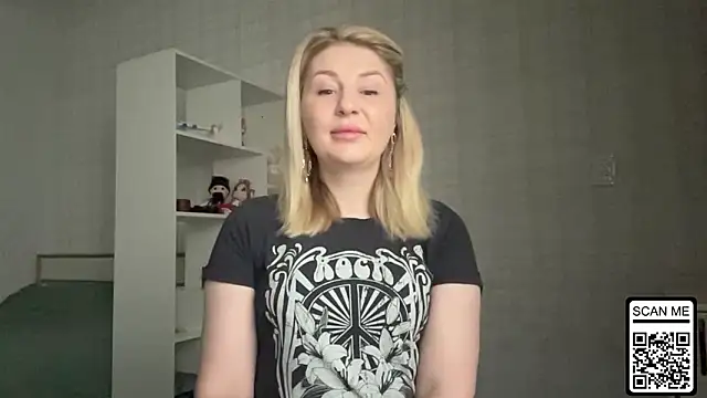 Snapshot of Blondie_xoxoxo chatting on February 2026 06:30:02 AM Blondie xoxoxo online show from February 2026 06:30:02 AM