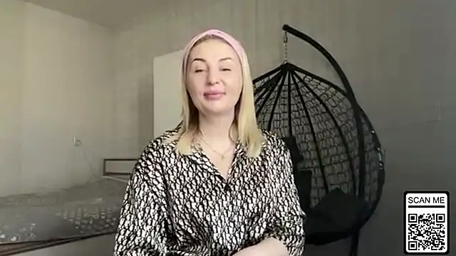 Blondie xoxoxo online show from May 2026 06:49:02 AM