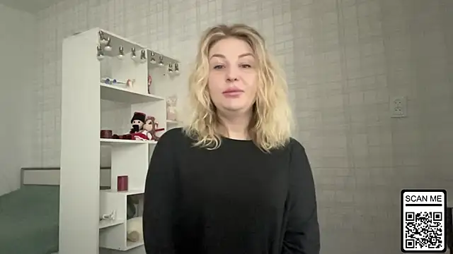 Snapshot of Blondie_xoxoxo chatting on February 2026 06:56:01 AM Blondie xoxoxo online show from February 2026 06:56:01 AM