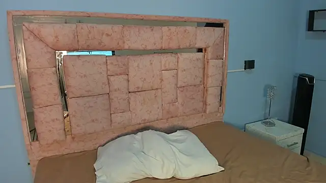 LICKY LOV online show from November 2025 03:17:02 AM