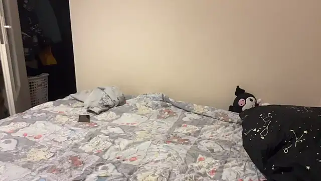 Kitty5348 online show from April 2026 11:33:01 AM