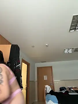 Snapshot of Kitty5348 chatting on February 2026 01:22:02 PM Kitty5348 online show from February 2026 01:22:02 PM