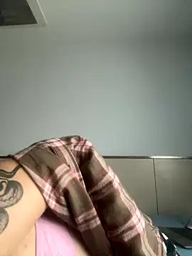 Snapshot of Kitty5348 chatting on December 2025 09:04:02 AM Kitty5348 online show from December 2025 09:04:02 AM