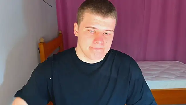 kittenmurr online show from April 2026 01:53:02 PM