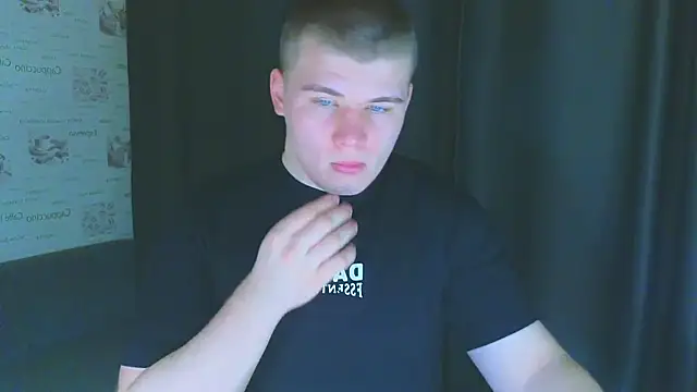 kittenmurr online show from November 2025 08:01:01 PM