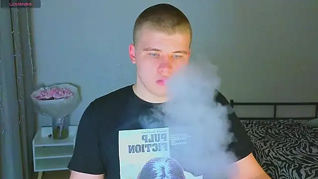 kittenmurr online show from October 2025 08:27:02 PM