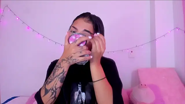 Abby roussee online show from October 2025 12:59:01 PM