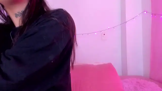 Abby roussee online show from November 2025 01:03:01 PM