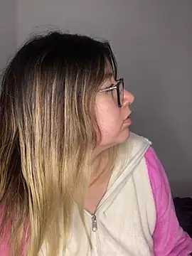 Blair Bunnyy online show from March 2026 06:18:02 AM