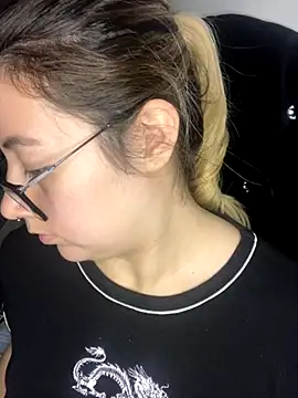 Blair Bunnyy online show from November 2025 04:01:02 AM