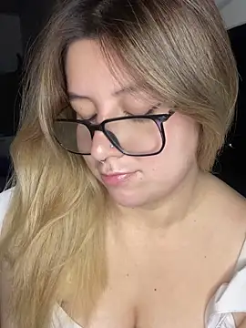 Blair Bunnyy online show from November 2025 06:14:02 AM