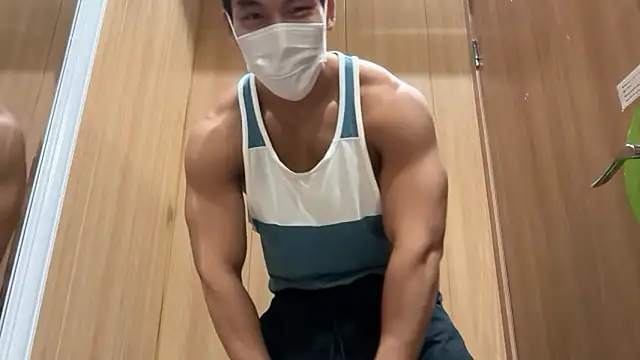 masucle216 online show from January 2026 02:45:01 PM