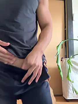 Snapshot of masucle216 chatting on October 2025 04:13:01 AM masucle216 online show from October 2025 04:13:01 AM