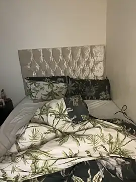 Charsworld online show from November 2025 06:33:01 PM