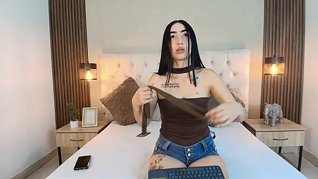 Snapshot of natasha_moreno chatting on June 2026 12:21:01 PM natasha moreno online show from June 2026 12:21:01 PM