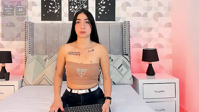 natasha moreno online show from December 2025 12:29:01 PM