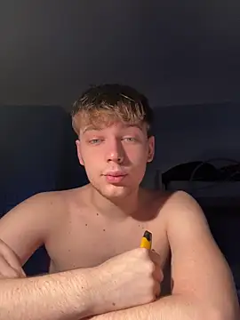 Snapshot of Fappatore_Nato05 chatting on September 2025 02:33:02 PM Fappatore Nato05 online show from September 2025 02:33:02 PM