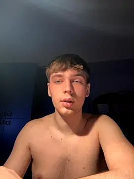 Snapshot of Fappatore_Nato05 chatting on September 2025 01:06:01 PM Fappatore Nato05 online show from September 2025 01:06:01 PM