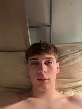 Snapshot of Fappatore_Nato05 chatting on September 2025 02:17:01 PM Fappatore Nato05 online show from September 2025 02:17:01 PM