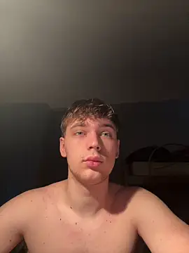 Snapshot of Fappatore_Nato05 chatting on September 2025 02:45:01 PM Fappatore Nato05 online show from September 2025 02:45:01 PM