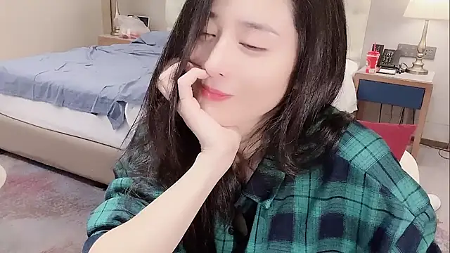 Ianxuan online show from October 2025 05:42:02 PM