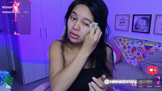 Snapshot of Valeria_Red_ chatting on September 2025 09:30:01 AM Valeria Red online show from September 2025 09:30:01 AM