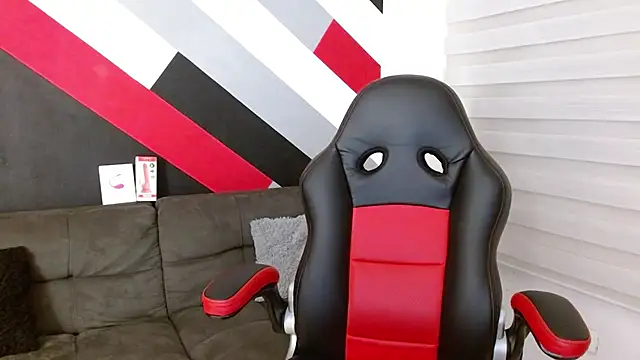 Snapshot of NatiHoran chatting on October 2025 11:56:02 PM NatiHoran online show from October 2025 11:56:02 PM