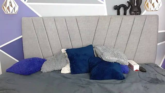 Snapshot of NatiHoran chatting on November 2025 11:48:02 PM NatiHoran online show from November 2025 11:48:02 PM