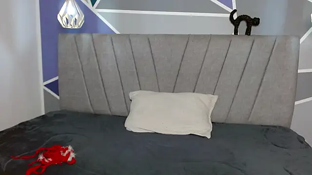 Snapshot of NatiHoran chatting on February 2026 11:29:02 PM NatiHoran online show from February 2026 11:29:02 PM