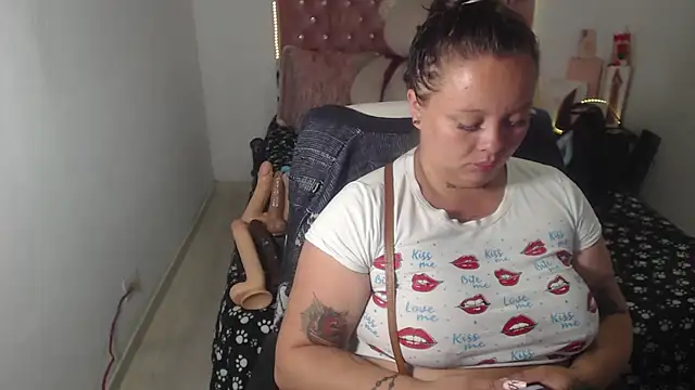 patty squirt  online show from October 2025 02:46:01 AM