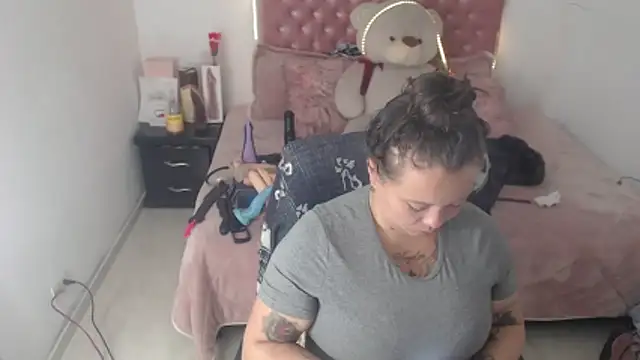 patty squirt  online show from April 2026 12:39:01 PM