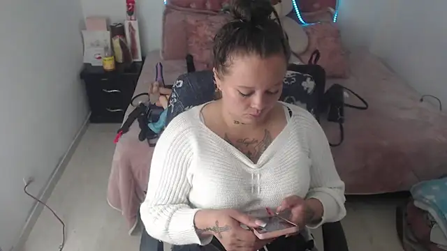 patty squirt  online show from April 2026 01:02:01 PM