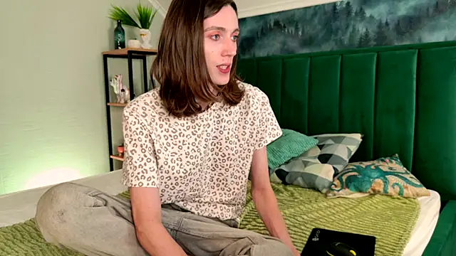 melody gepard online show from September 2025 11:16:01 PM