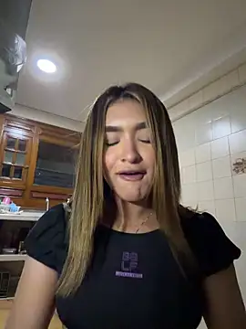 Snapshot of jenn_fit chatting on May 2026 04:07:02 AM jenn fit online show from May 2026 04:07:02 AM
