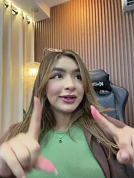 Snapshot of jenn_fit chatting on April 2026 03:13:02 AM jenn fit online show from April 2026 03:13:02 AM