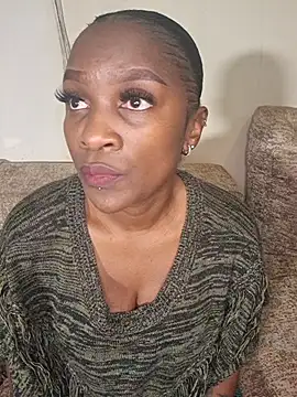 Yummychoklit online show from July 2026 03:46:02 PM